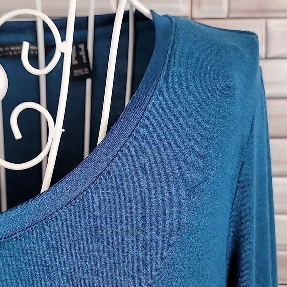 Halston essentials long sleeve crewneck top Size XS - Picture 4 of 11